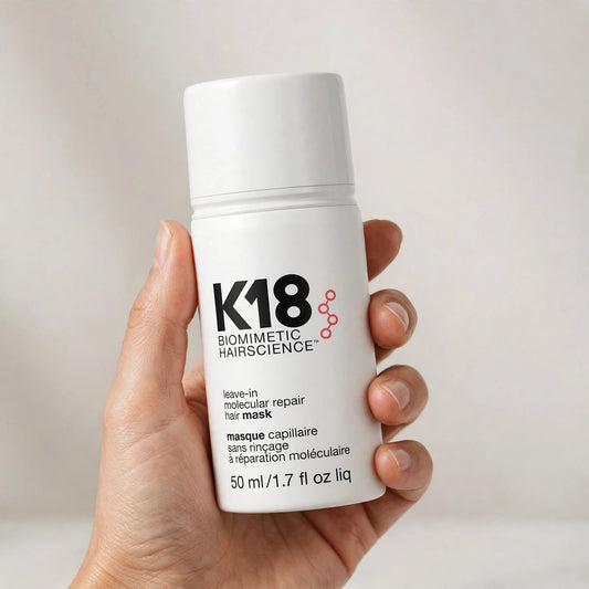 K18 Leave-In Molecular Hair Mask 50 ml – hand image