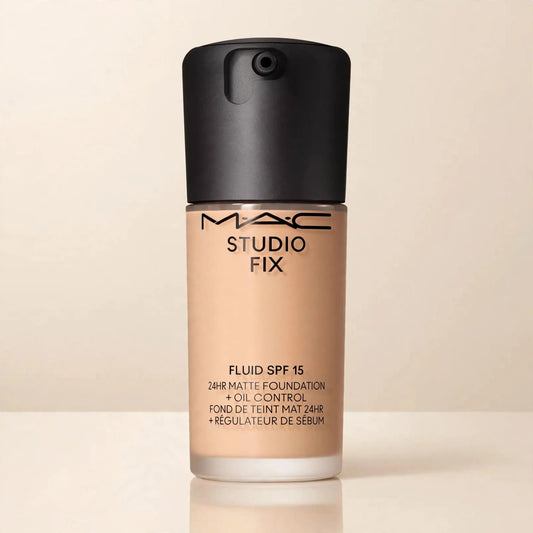 MAC Studio Fix Fluid SPF 15 foundation NC27 in cream studio setting